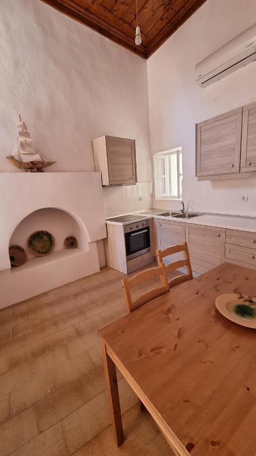 Kozas Art House, Symi Apartamento Exterior foto