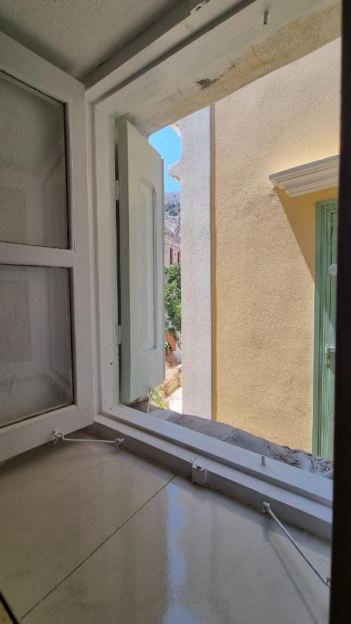 Kozas Art House, Symi Apartamento Exterior foto